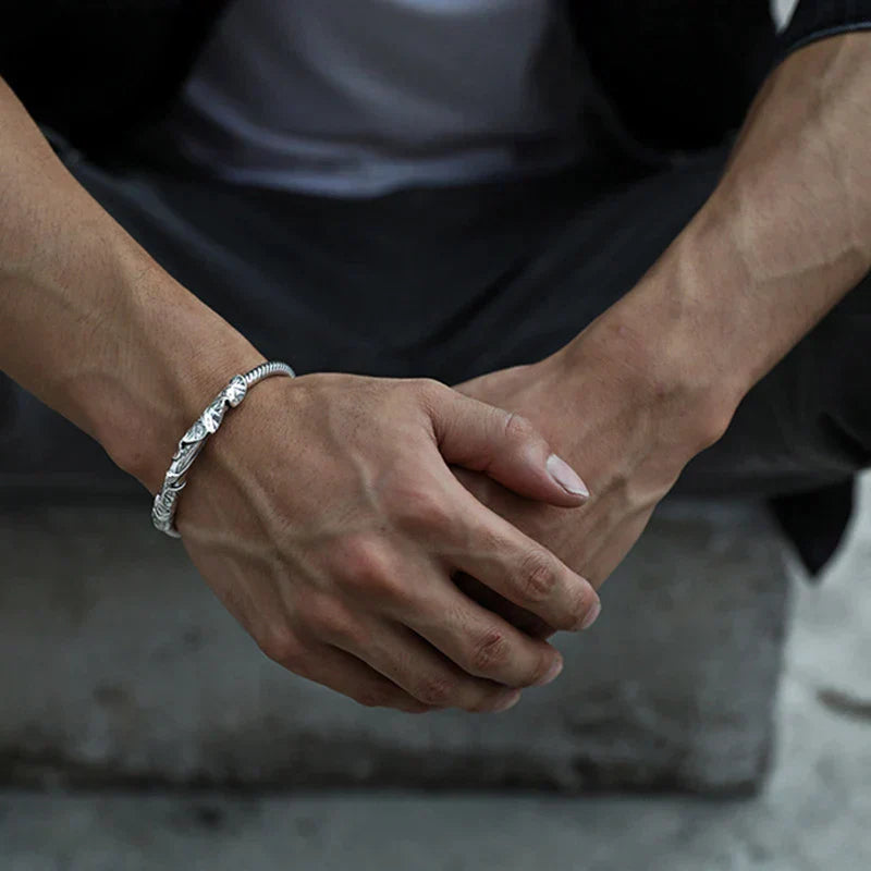 Aurelius - Bracelet ouvert fait main avec détail lotus