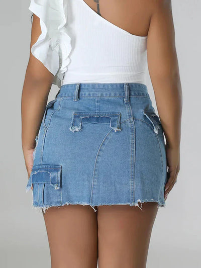 Stylish high-waist denim skirt